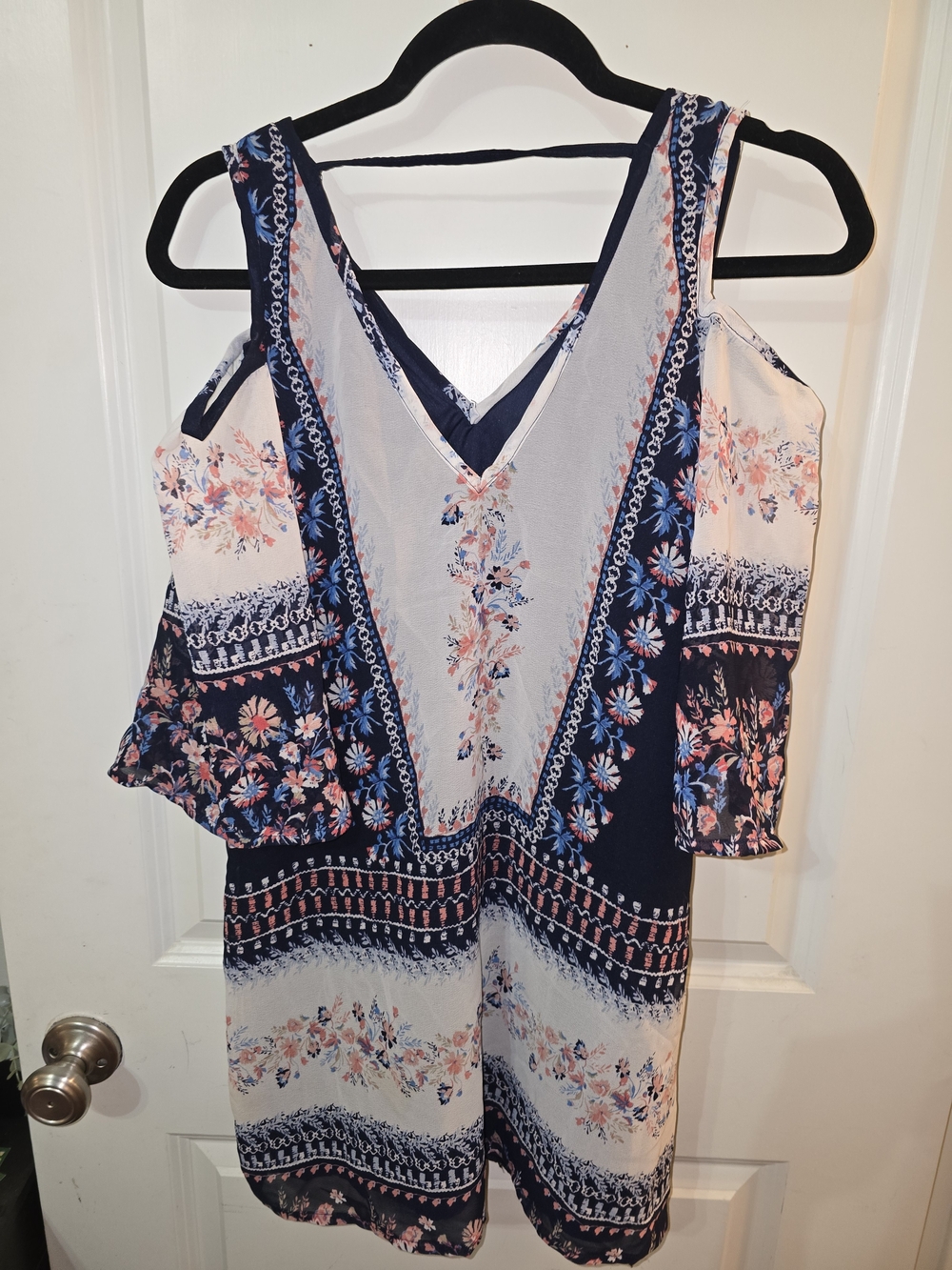 Floral V-Neck Cold-Shoulder Mini Dress in Navy and Pink